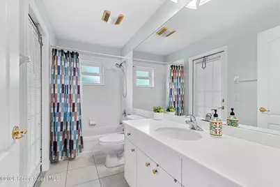 1281 Indian Oaks Drive, Melbourne, FL 32901 - Photo 31