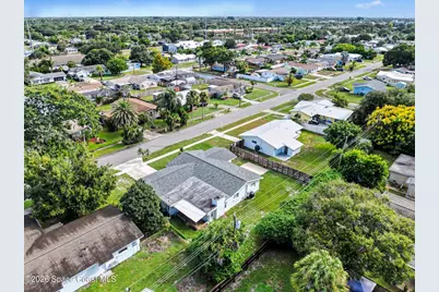 2419 Lakeview Drive, Melbourne, FL 32935 - Photo 7