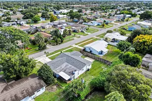 2419 Lakeview Dr, Melbourne, FL 32935 - Photo 7