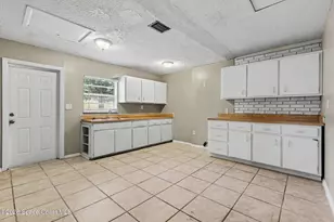2419 Lakeview Dr, Melbourne, FL 32935 - Photo 29