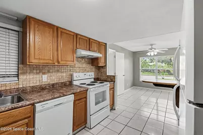 2419 Lakeview Drive, Melbourne, FL 32935 - Photo 15
