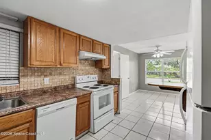 2419 Lakeview Dr, Melbourne, FL 32935 - Photo 15