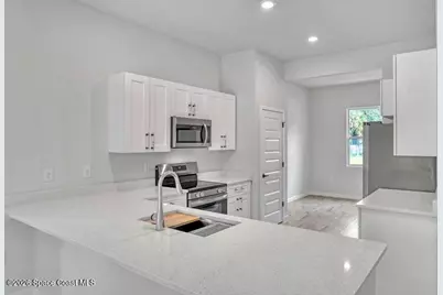 556 Plumbago Road NW, Palm Bay, FL 32907 - Photo 7