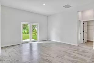 556 Plumbago Rd NW, Palm Bay, FL 32907 - Photo 9