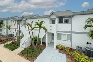 538 Beach Park Ln, Cape Canaveral, FL 32920 - Photo 1