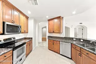 1437 Pineapple Ave, Melbourne, FL 32935 - Photo 5