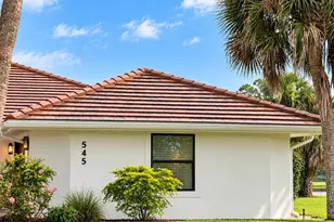 545 Southern Hills Ct, Melbourne, FL 32940 - Photo 3