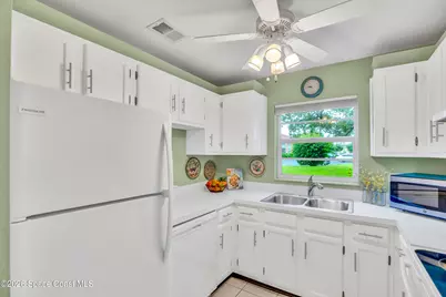 99 Springlake Drive #101, Vero Beach, FL 32962 - Photo 9