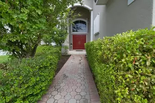 713 NW 129th Ct, Miami, FL 33182 - Photo 3
