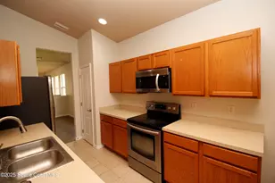 1010 Venetian Dr, Melbourne, FL 32904 - Photo 7