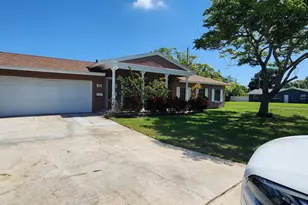 924 Kings Post Rd, Rockledge, FL 32955 - Photo 1