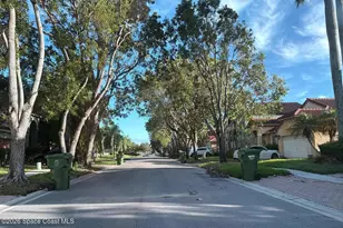 1060 NW 184th Terrace, Pembroke Pines, FL 33029 - Photo 3