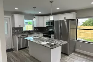 63 SW Shannon Ave, West Melbourne, FL 32904 - Photo 3