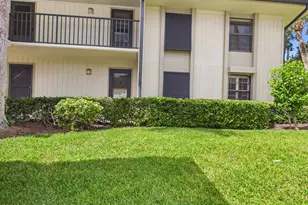 18 Plantation Dr, Vero Beach, FL 32966 - Photo 1