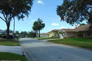 10611 Mira Vista Dr, Port Richey, FL 34668 - Photo 5