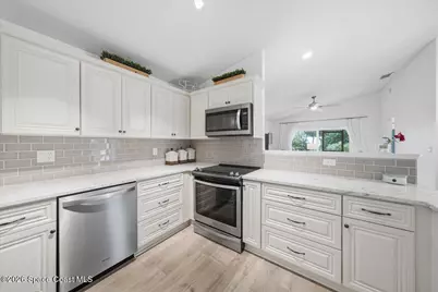527 Oak Mont Place, Melbourne, FL 32940 - Photo 5
