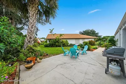 527 Oak Mont Place, Melbourne, FL 32940 - Photo 23
