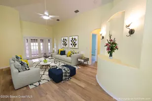 681 Indian Oaks Dr, Melbourne, FL 32901 - Photo 5