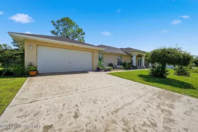 2975 SE Grant Avenue SE, Palm Bay, FL 32909 - Photo 3