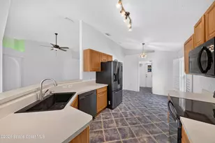2413 Wolf Creek Dr, Melbourne, FL 32935 - Photo 23