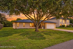 855 Altamira St NW, Palm Bay, FL 32907 - Photo 3