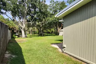 2250 Floridiane Dr, Melbourne, FL 32935 - Photo 43