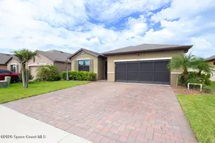 629 Old Country Rd S E, Palm Bay, FL 32909 - Photo 3