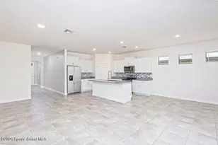 629 Old Country Rd S E, Palm Bay, FL 32909 - Photo 7