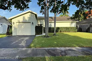 307 NW 39th Way, Deerfield Beach, FL 33442 - Photo 1