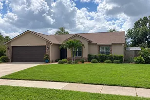 915 Yorktowne Dr, Rockledge, FL 32955 - Photo 1