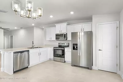 1067 Grantham Lane, Palm Bay, FL 32909 - Photo 9