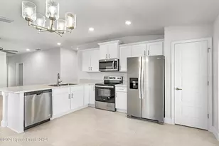 1067 Grantham Ln, Palm Bay, FL 32909 - Photo 9