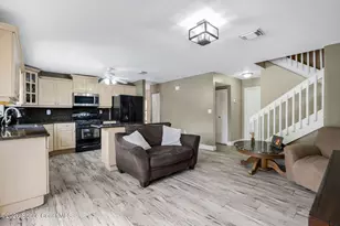 561 Auburn Way, Davie, FL 33325 - Photo 15