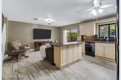 561 Auburn Way, Davie, FL 33325 - Photo 13