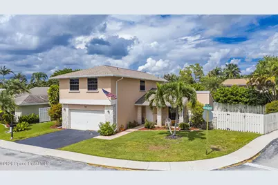 561 Auburn Way, Davie, FL 33325 - Photo 45