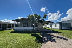 945 Jacaranda Dr, Sebastian, FL 32976 - Photo 3