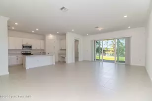 806 Antibes Ct NW, Palm Bay, FL 32907 - Photo 3