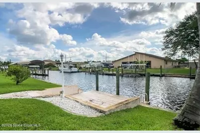 4835 Triton Court W, Cape Coral, FL 33904 - Photo 5