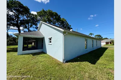 670 Americana Boulevard NW, Palm Bay, FL 32907 - Photo 37