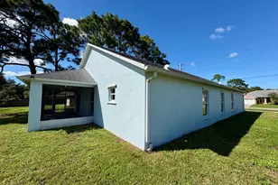 670 Americana Blvd NW, Palm Bay, FL 32907 - Photo 37