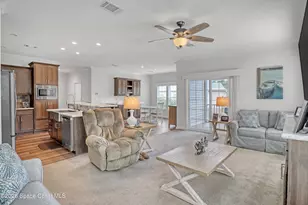 879 Laurel Cir, Barefoot Bay, FL 32976 - Photo 9