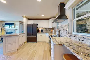 121 Desoto Pkwy, Satellite Beach, FL 32937 - Photo 9