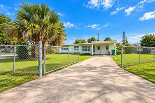 819 W Highland Dr, Cocoa, FL 32922 - Photo 1
