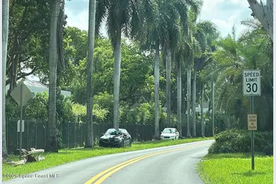 13050 N Calusa Club Drive, Miami, FL 33186 - Photo 5