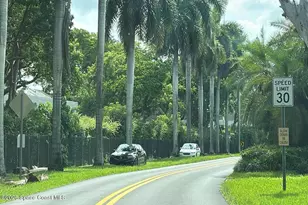 13050 N Calusa Club Dr, Miami, FL 33186 - Photo 5