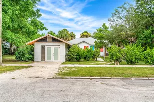 1365 Pineapple Ave, Melbourne, FL 32935 - Photo 11