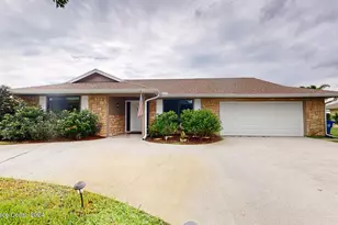 585 W Forest Trail, Vero Beach, FL 32962 - Photo 1