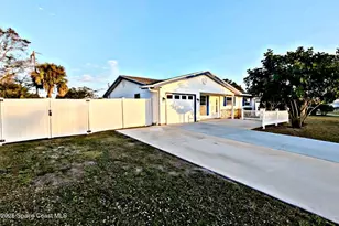 1023 Eyerly Ln NE, Palm Bay, FL 32905 - Photo 1