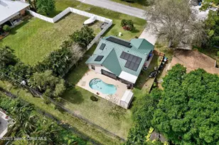 1226 32nd Ave SW, Vero Beach, FL 32968 - Photo 1