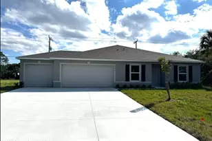 542 Lambert St SW, Palm Bay, FL 32908 - Photo 1